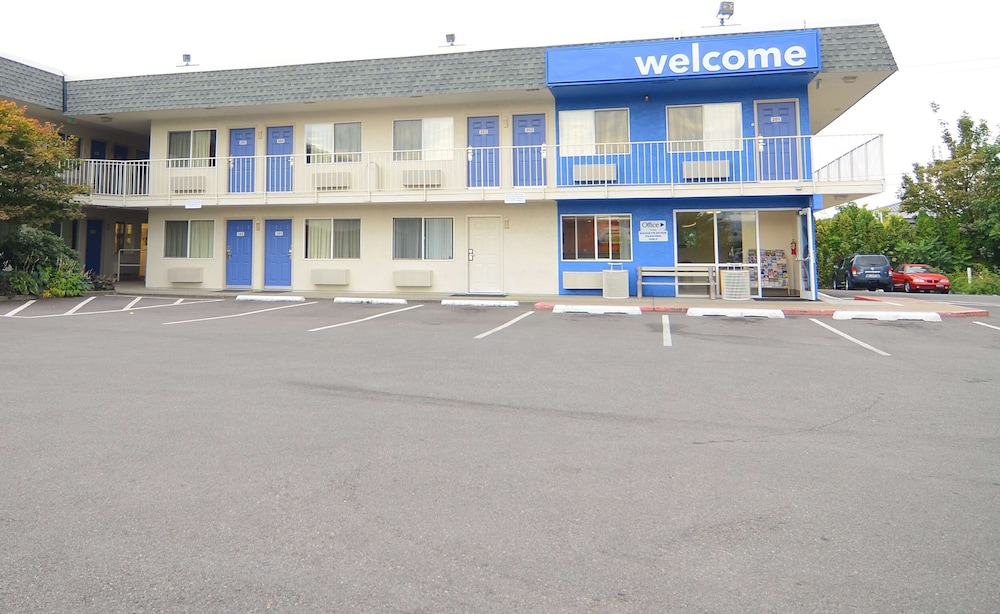 Motel6 Coeur D'Alene, ID 44/55