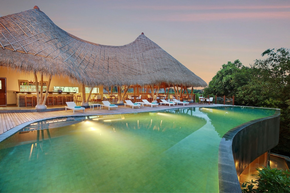 Theanna Eco Villa And Spa 67/72
