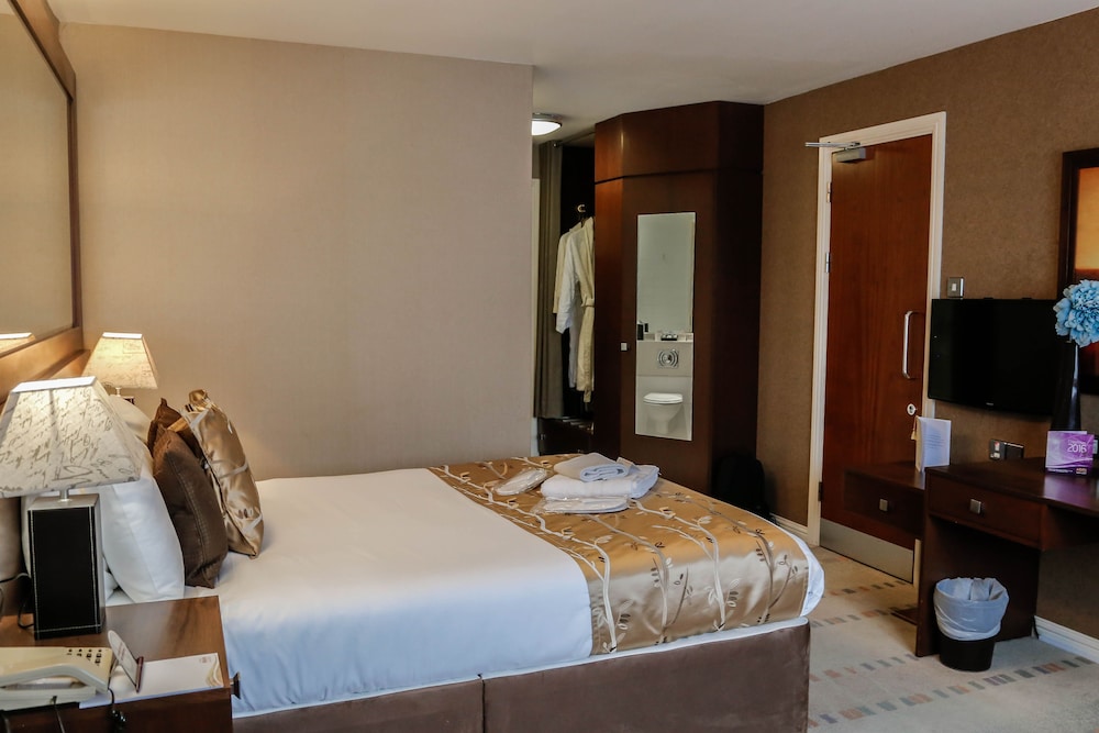 ALONA HOTEL 28/65