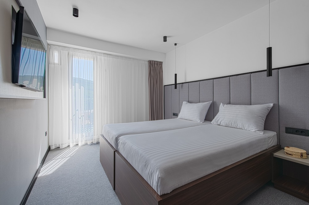 Hotel Ad Turres 27/65