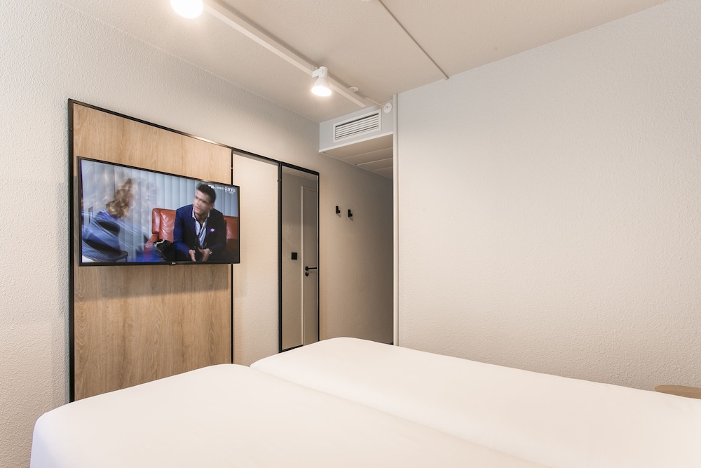 Ibis Avignon Sud 25/72
