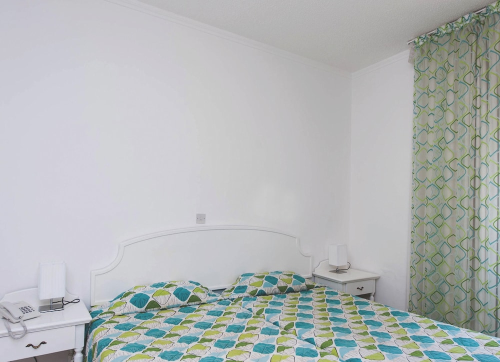 Marlita Beach Hotel Apartments 35/50