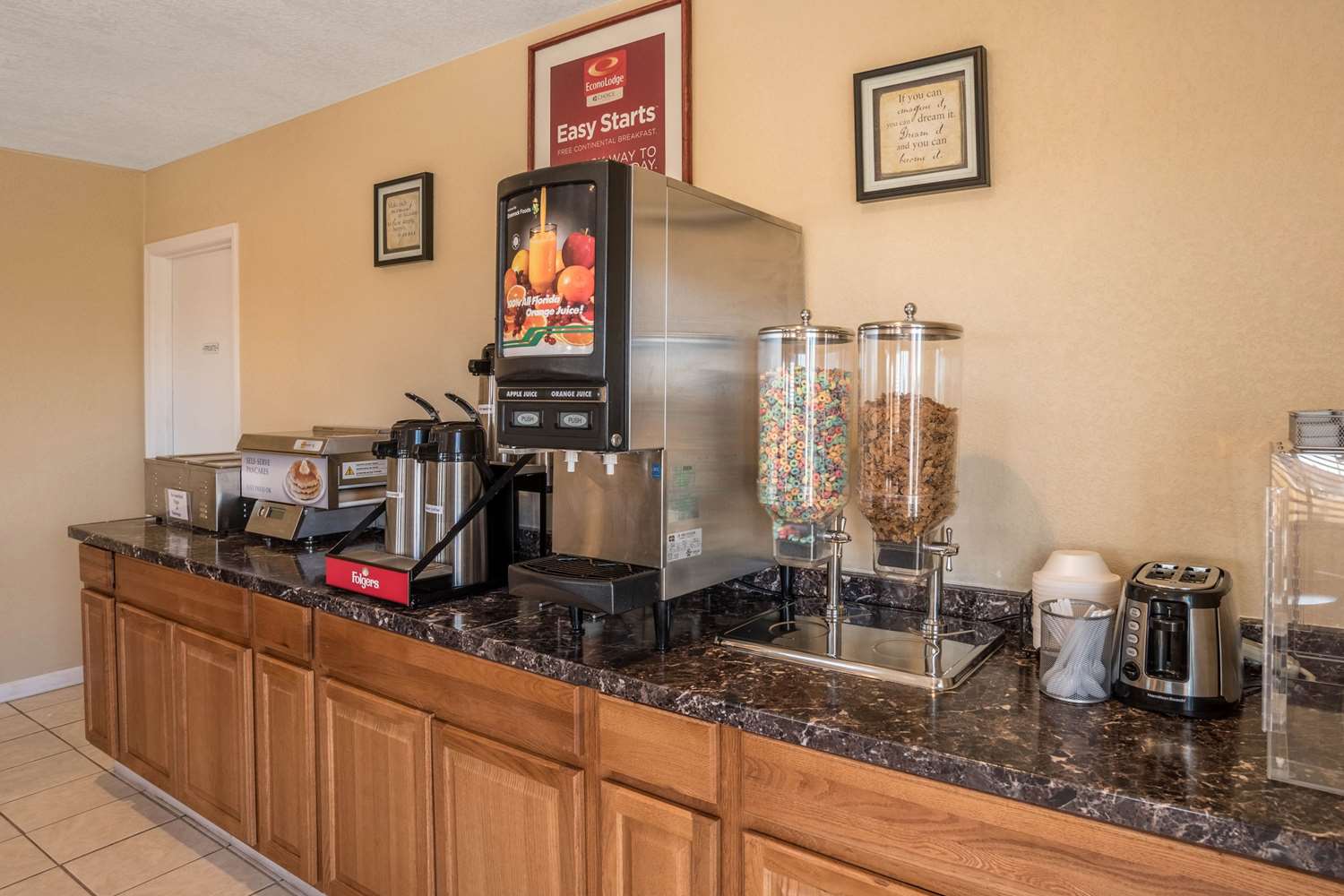 Econo Lodge I-40 Exit 286-Holbrook 17/36