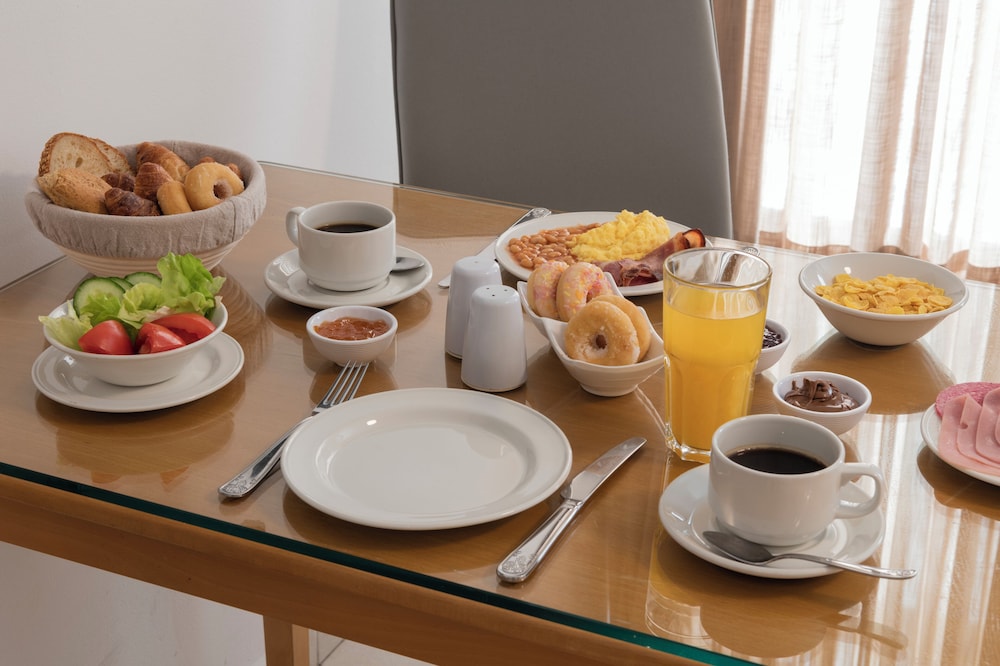 Plaza Regency Hotels 32/50