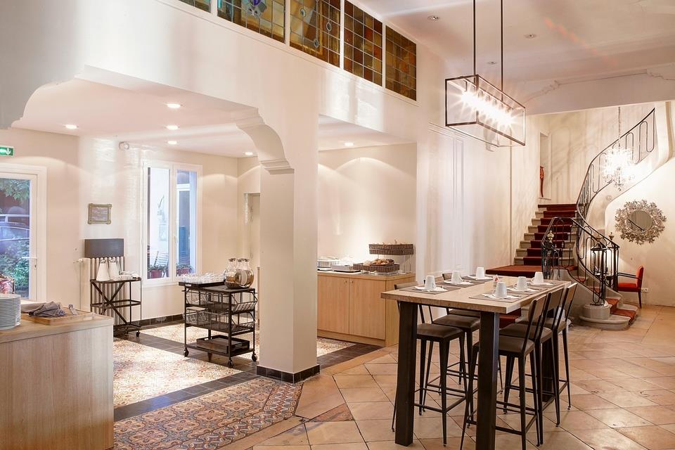 restaurant cafeteria