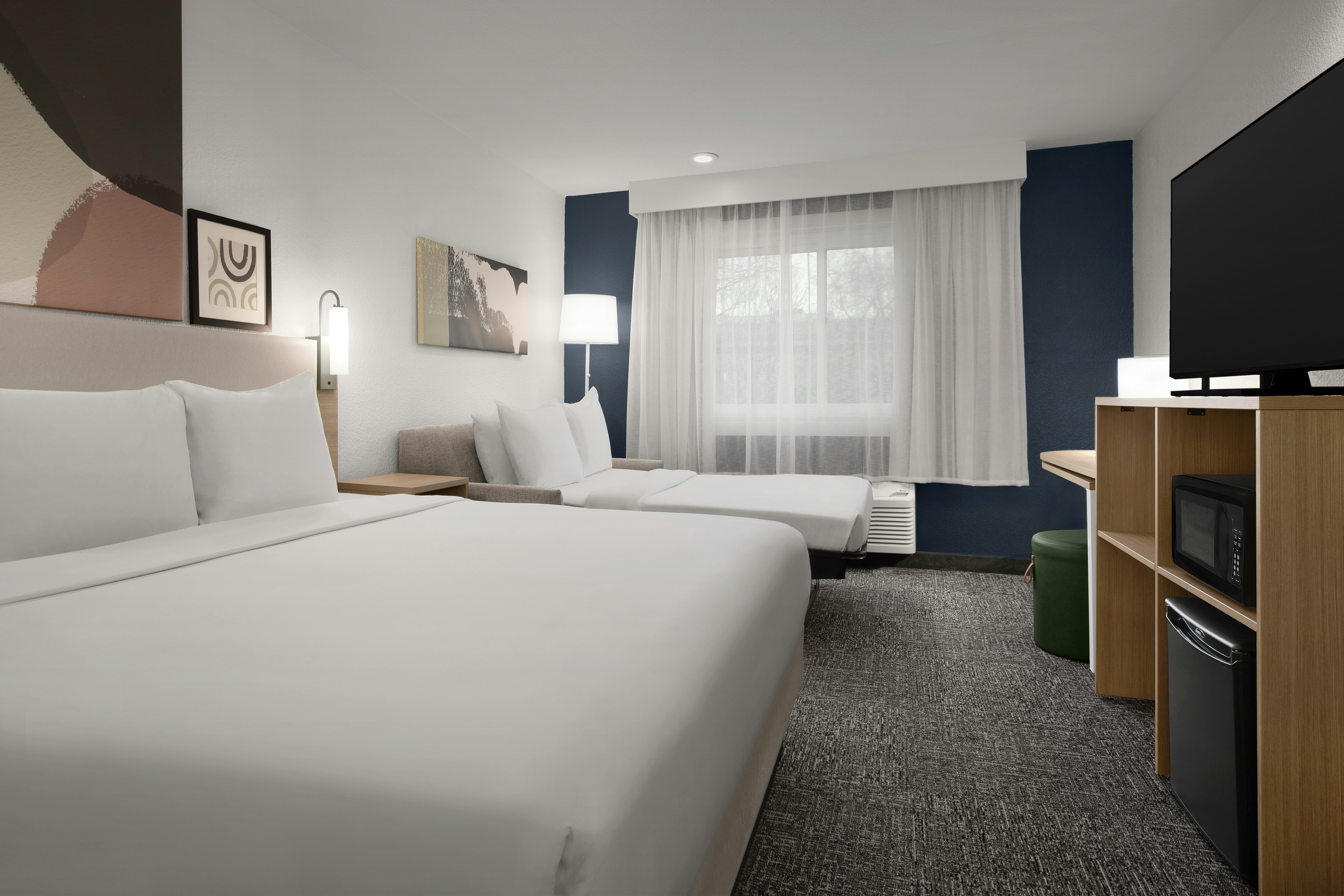 ROOM, KING BED, SOFA