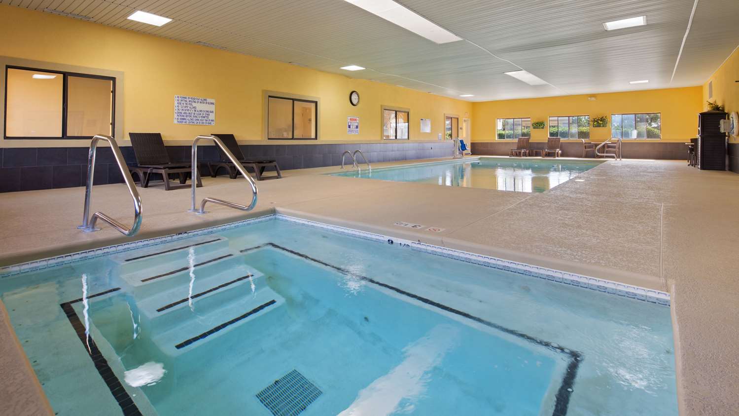 Best Western Inn & Suites Byron 3/10