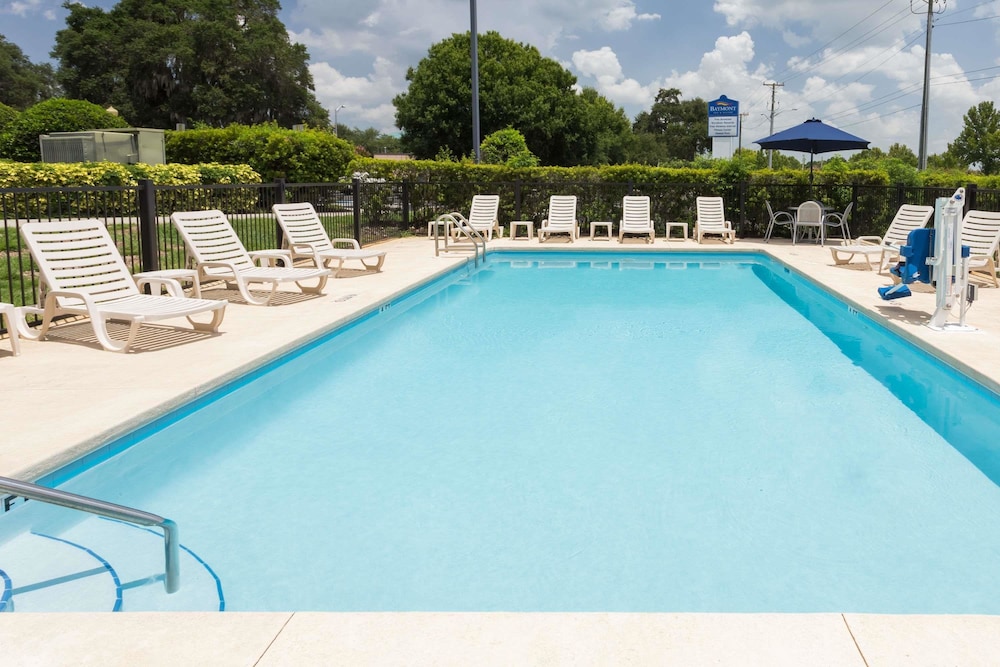 Baymont By Wyndham Lakeland 3/21