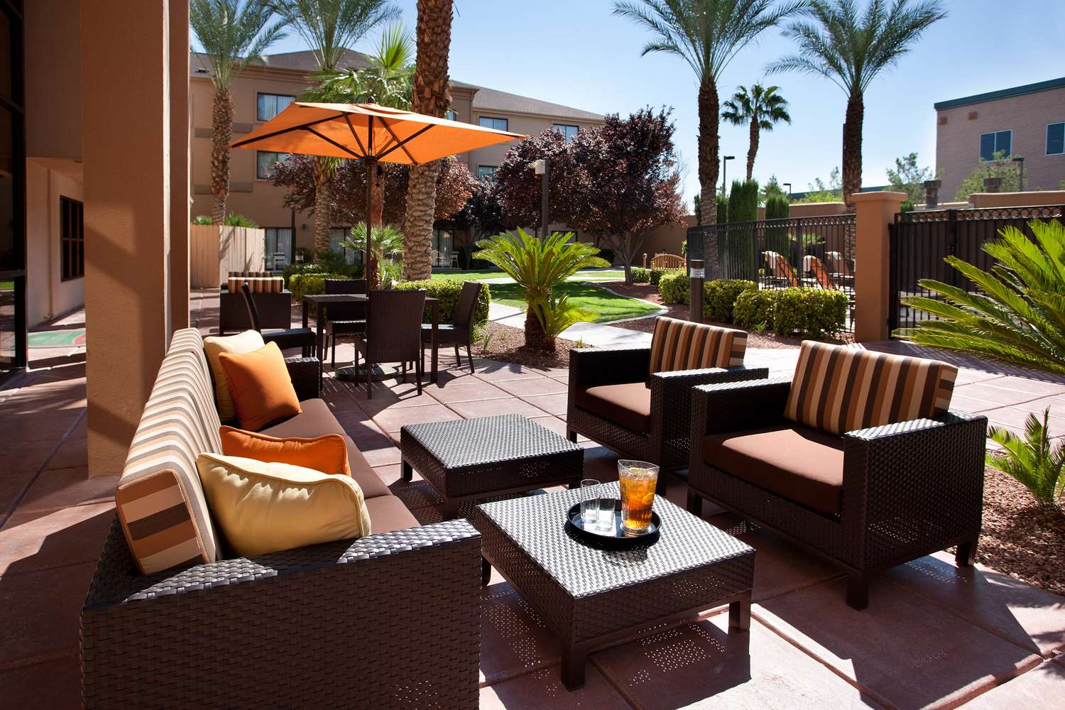 Sonesta Select Las Vegas Summerlin 33/55