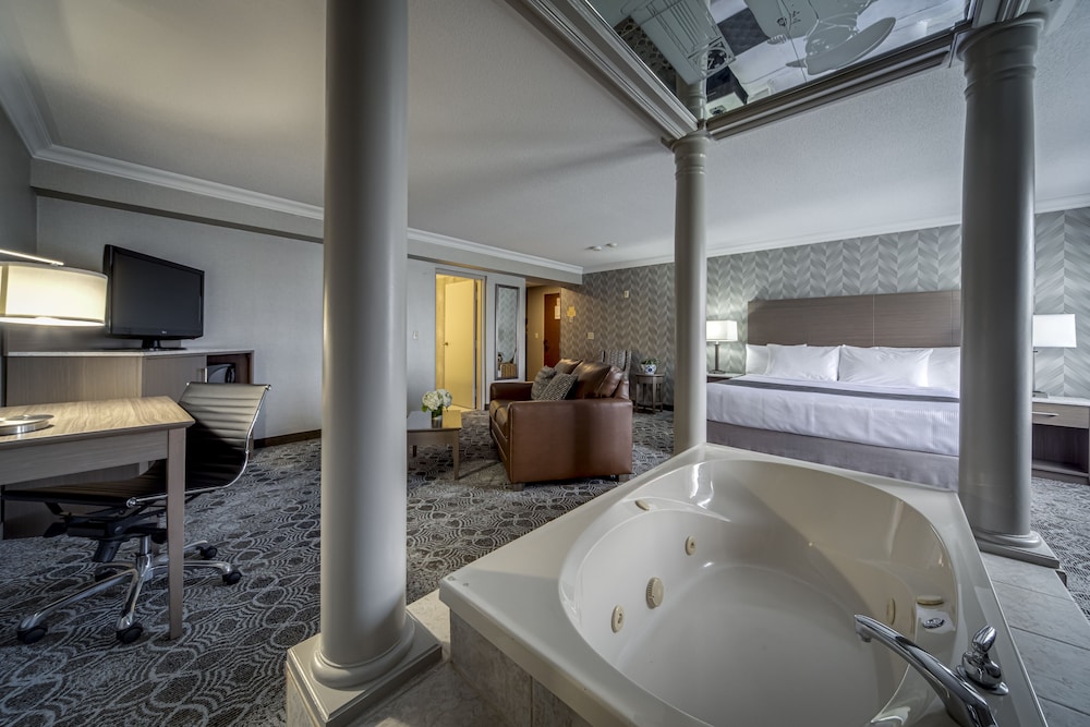 Monte Carlo Inn Markham 66/68