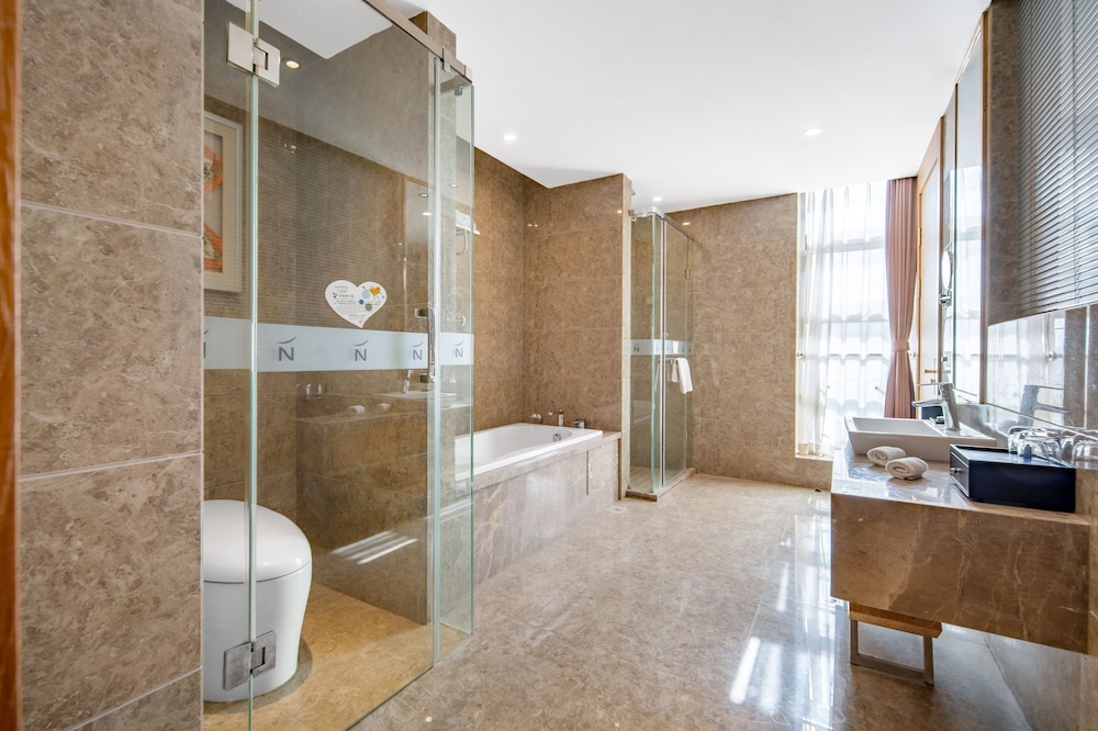 Novotel Huashan 47/50