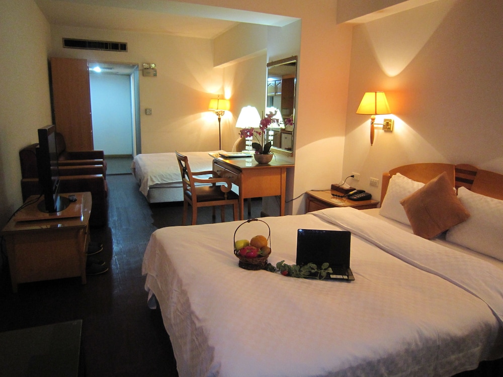 Berkeley Hotels 38/45