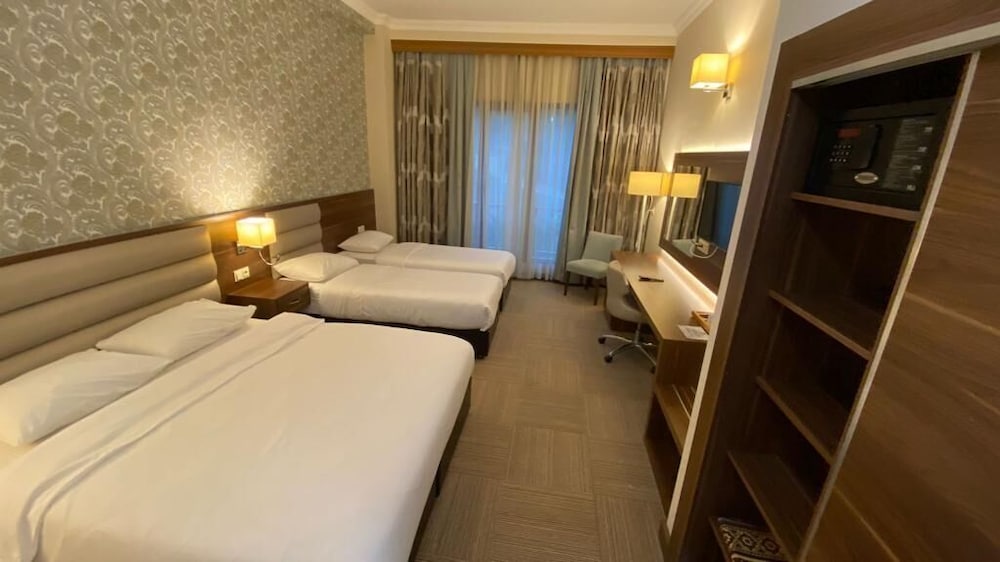 Grand Selale Hotel 6/50