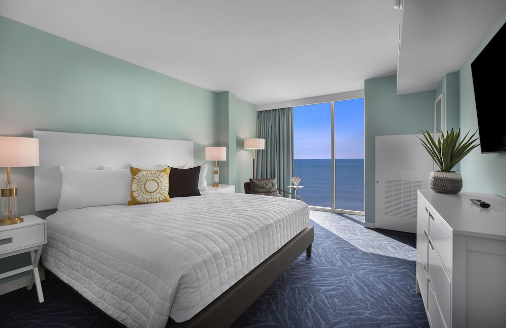 Crown Reef Resort 18/68