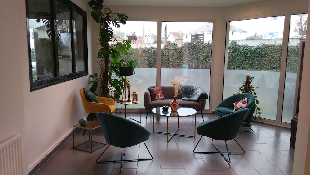 Kyriad Saint Fargeau Ponthierry Apollonia 19/30