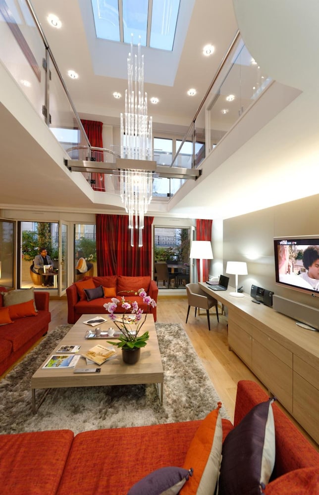 Residence Alma Marceau 36/56