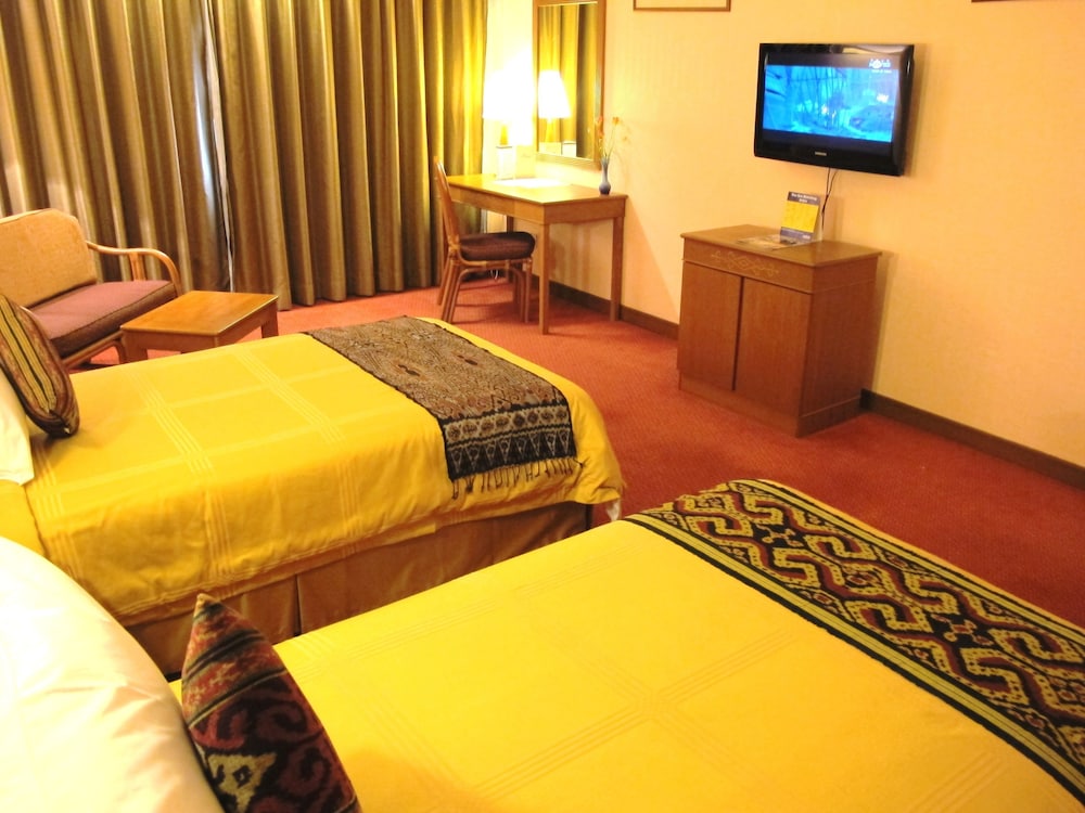 HOTEL GRAND CONTINENTAL KUCHING 43/89