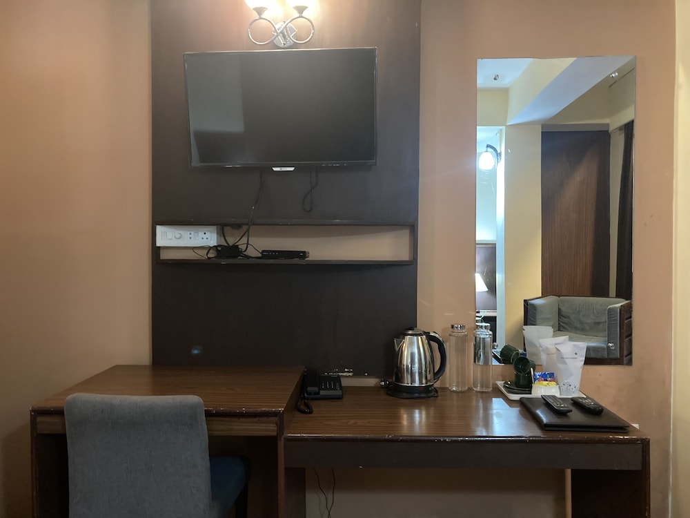 Maya Inn 47/70