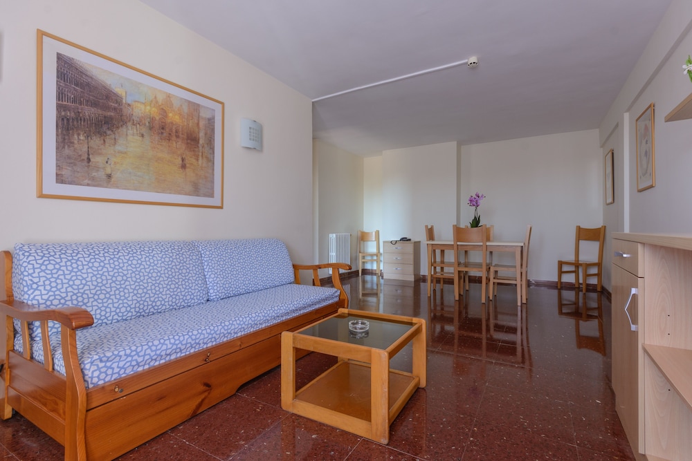 Albatros Apartamentos 12/30