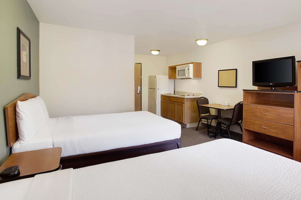 WoodSpring Suites Richmond West I-64 20/34