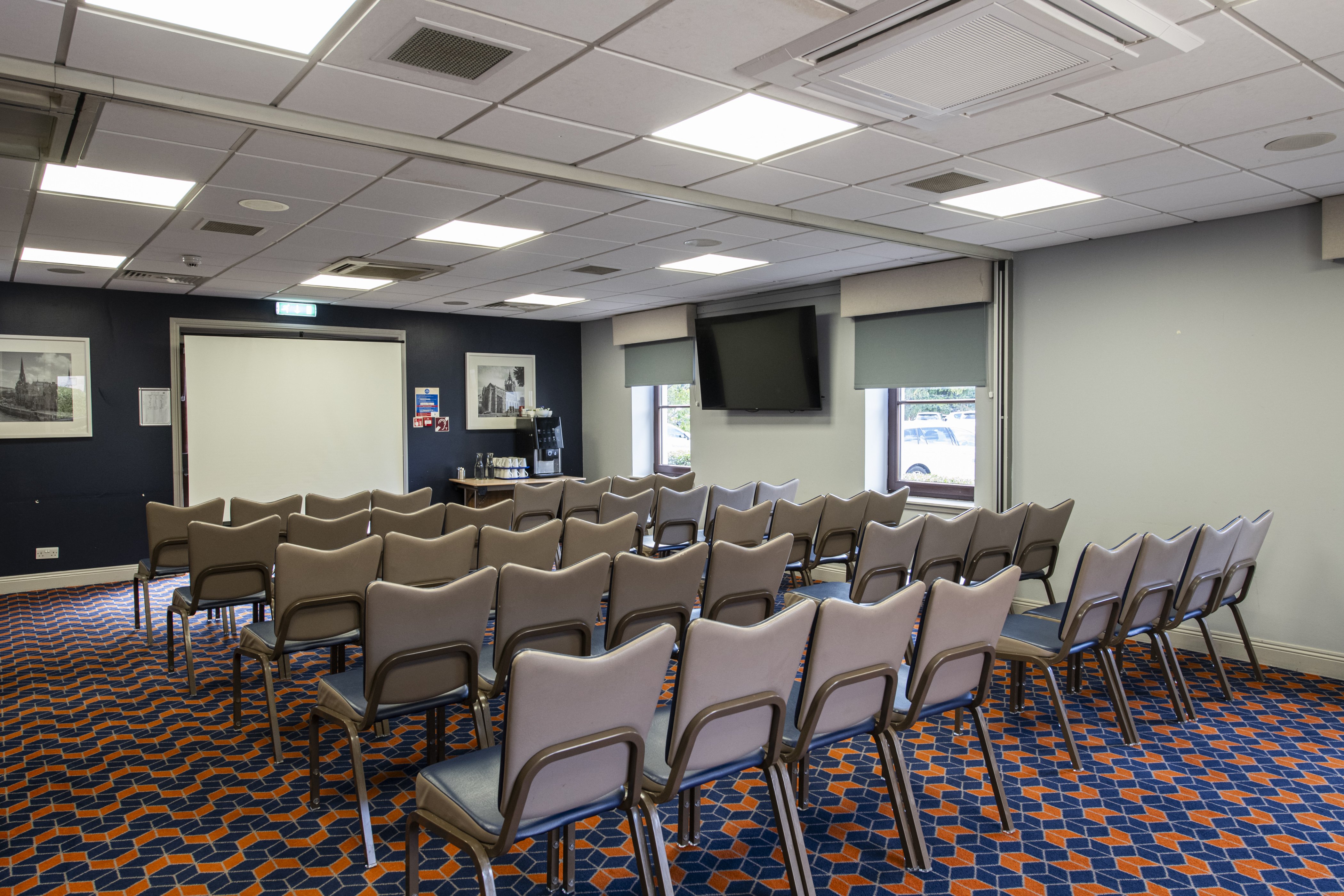 Holiday Inn Express Perth 55/72