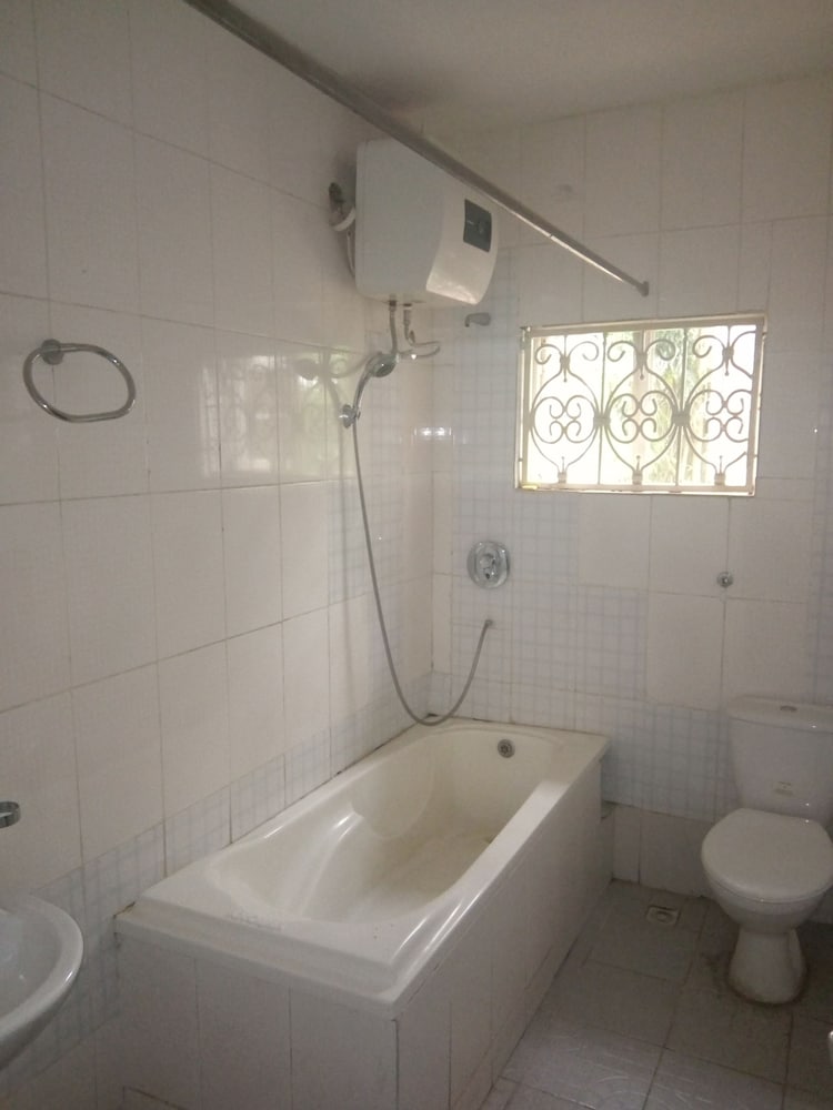 Junbic Apartment And Suites 21/22