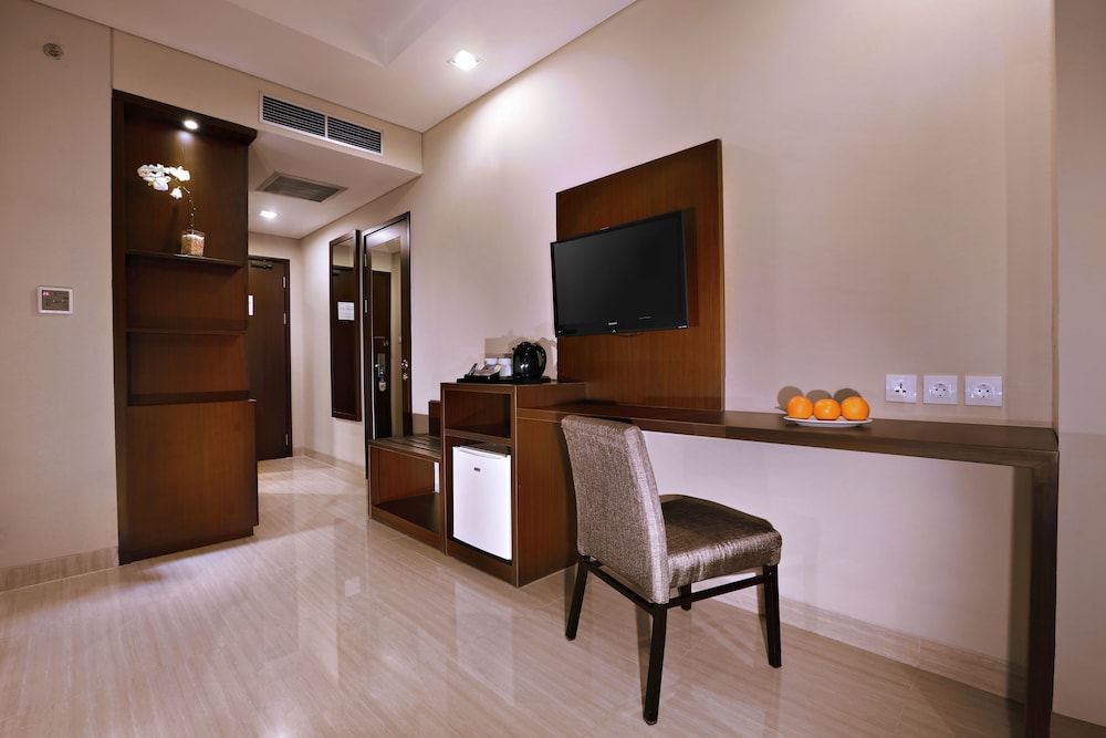 Aston Imperial Bekasi Hotel & Conference Center 7/53