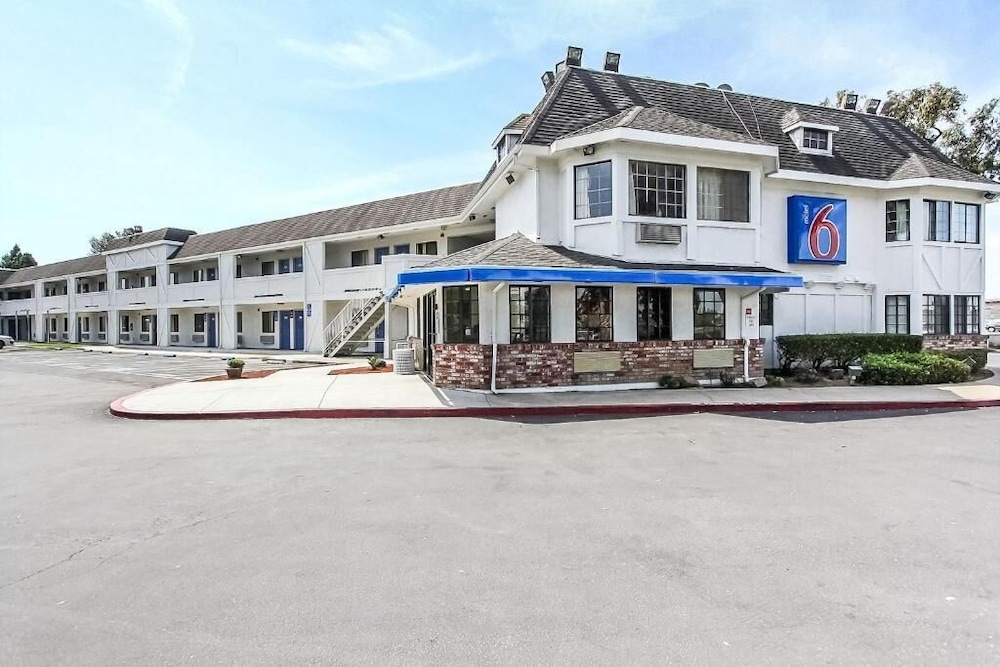 Motel6 Fremont, CA – North 6/58