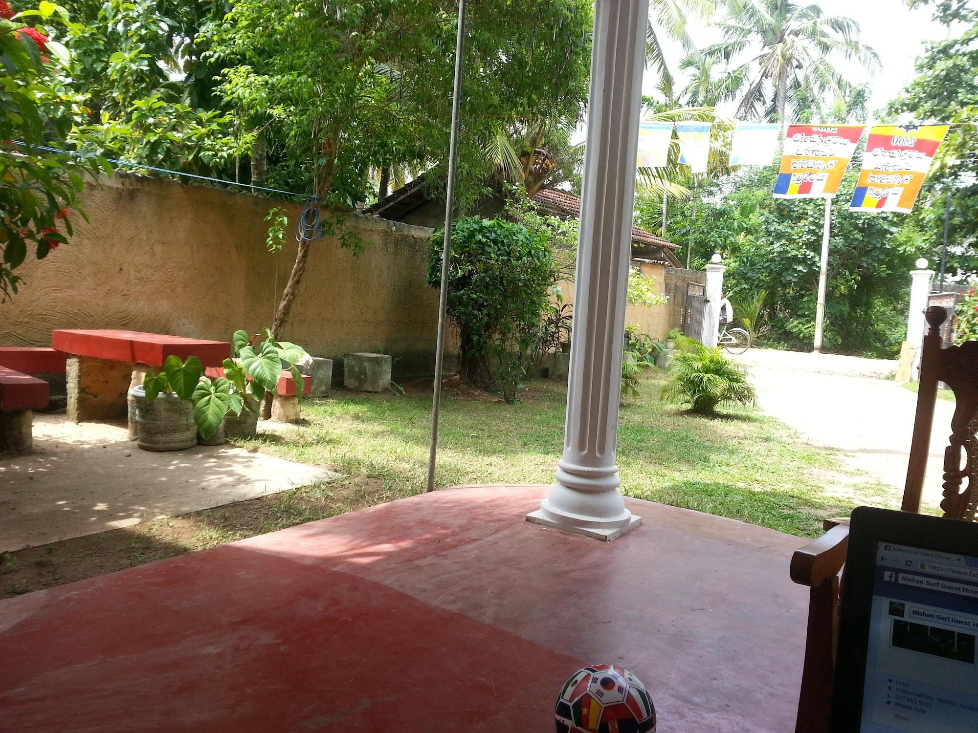 Nishan Surf Inn 13/14