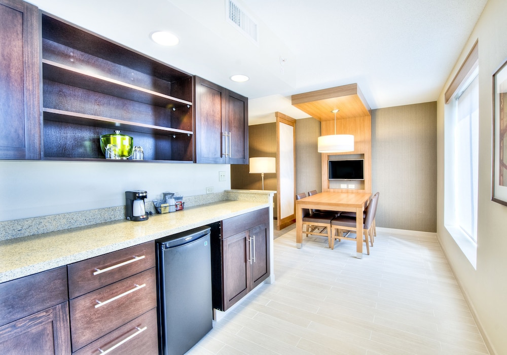 Hyatt Place Durham Southpoint 8/66