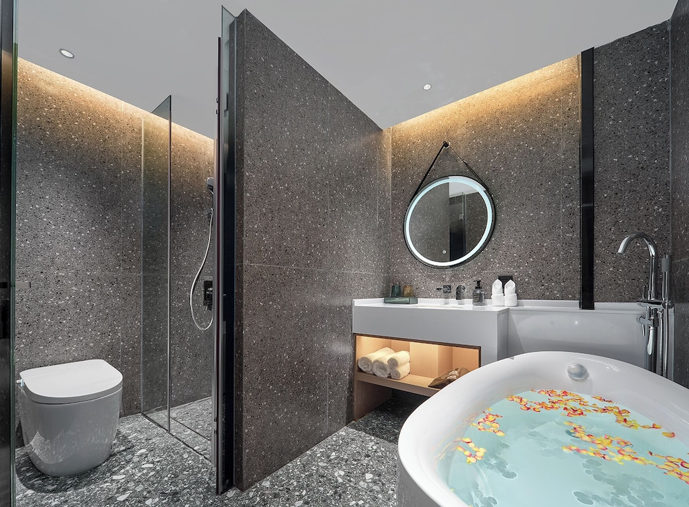 Lan Wan International Hotel 45/50