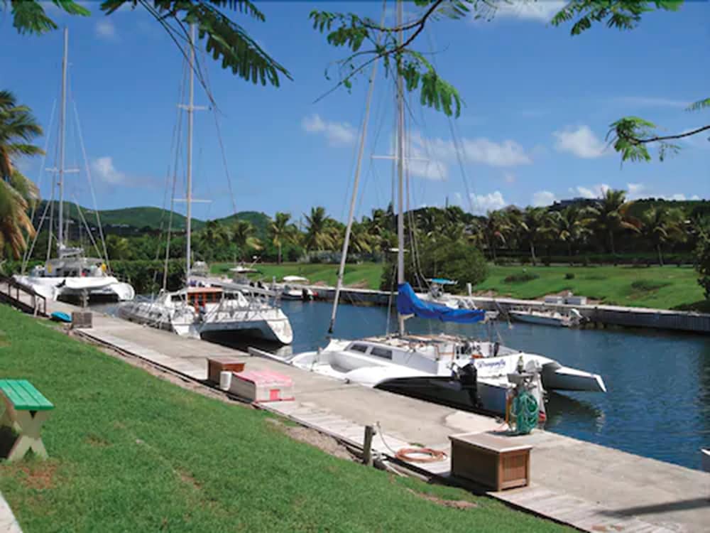 Tamarind Reef Resort Spa & Marina 40/50