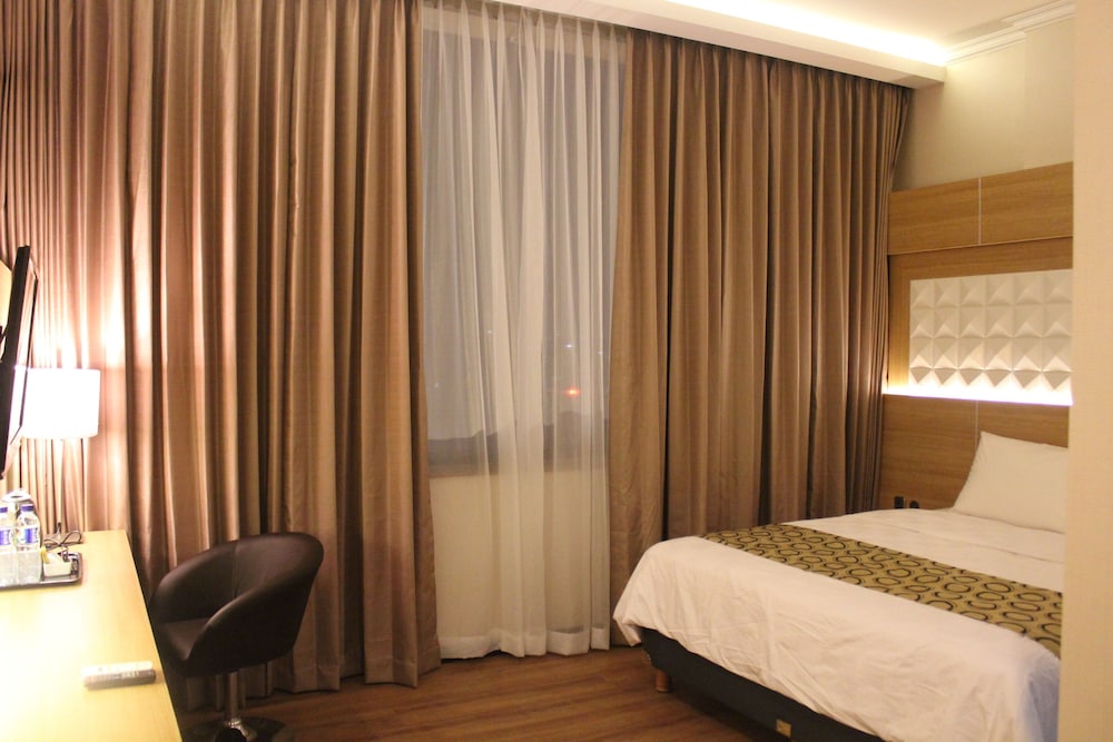 Fontana Hotel Jakarta 9/22