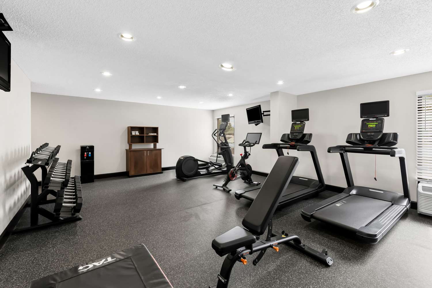 Hampton Inn Pennsville 29/48