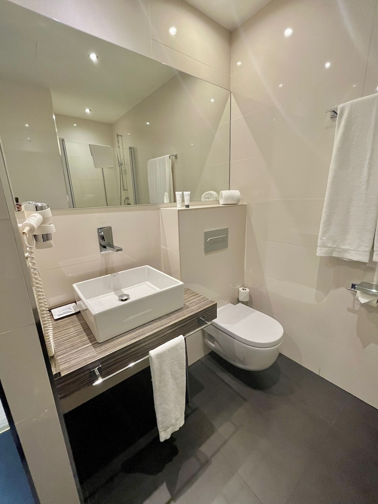 Air Rooms Madrid Airport By Premium Traveller 52/53