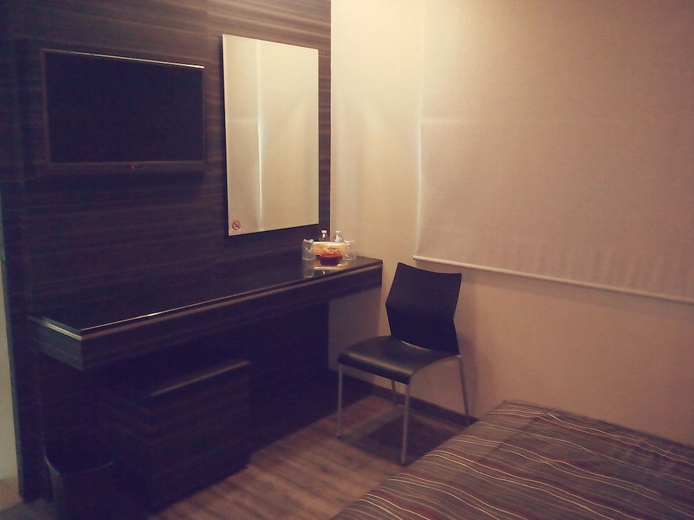 Hotel Dharma 27/35