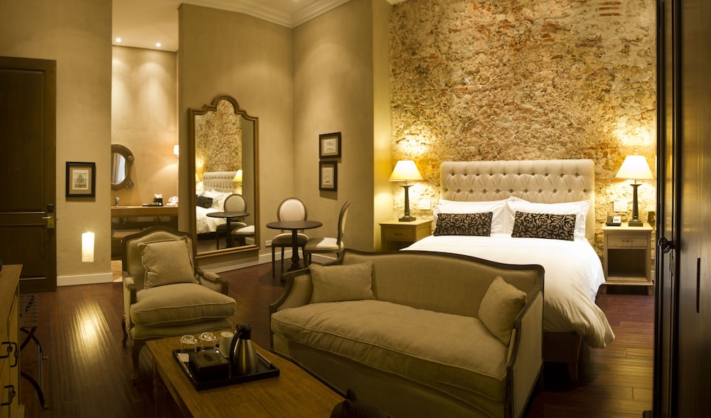 Bastion Luxury Hotel 23/75