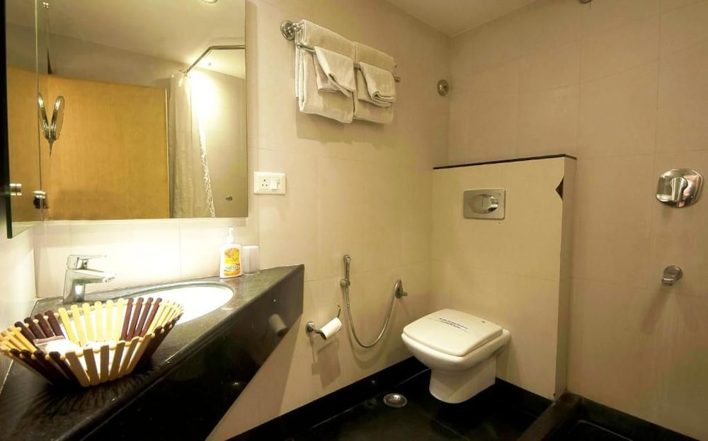 Mayur Hotel 48/49