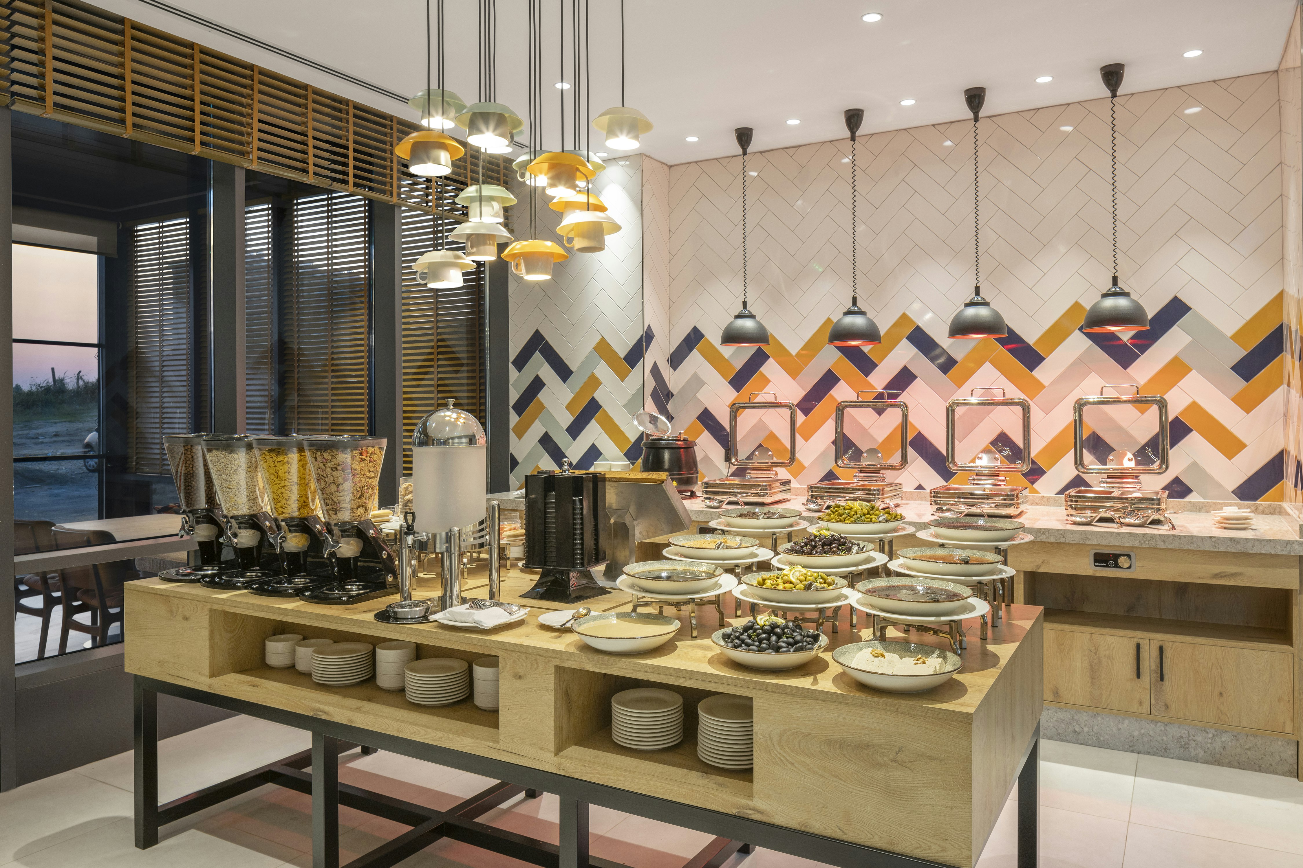 Hampton by Hilton Cerkezkoy 36/48