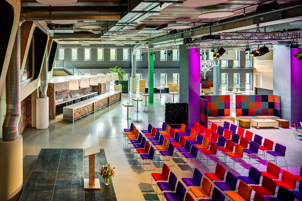 LUMEN HOTEL ZWOLLE 35/38