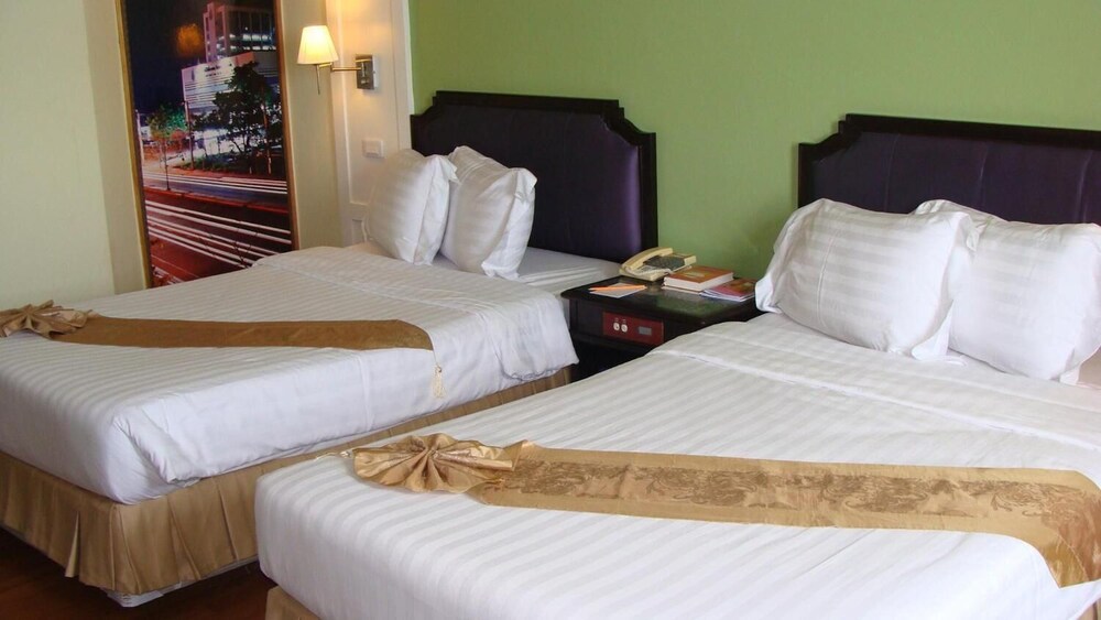 Charoenthani Khonkaen Hotel 17/56