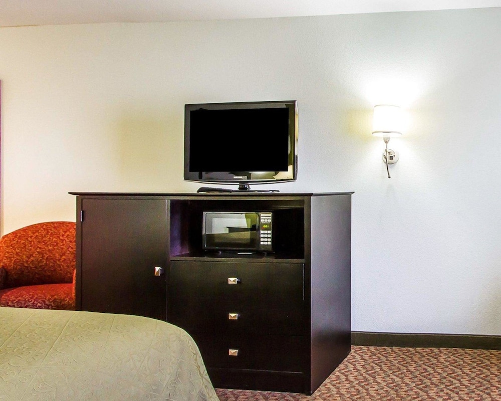 Quality Inn Pontiac 27/52