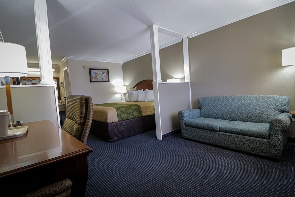 University Inn Suites 25/39