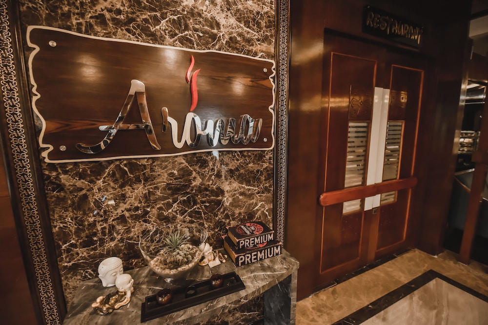 Konark Grand Hotel 50/50