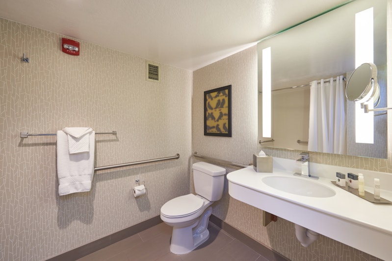 Doubletree By Hilton Fresno Convention Center 59/59