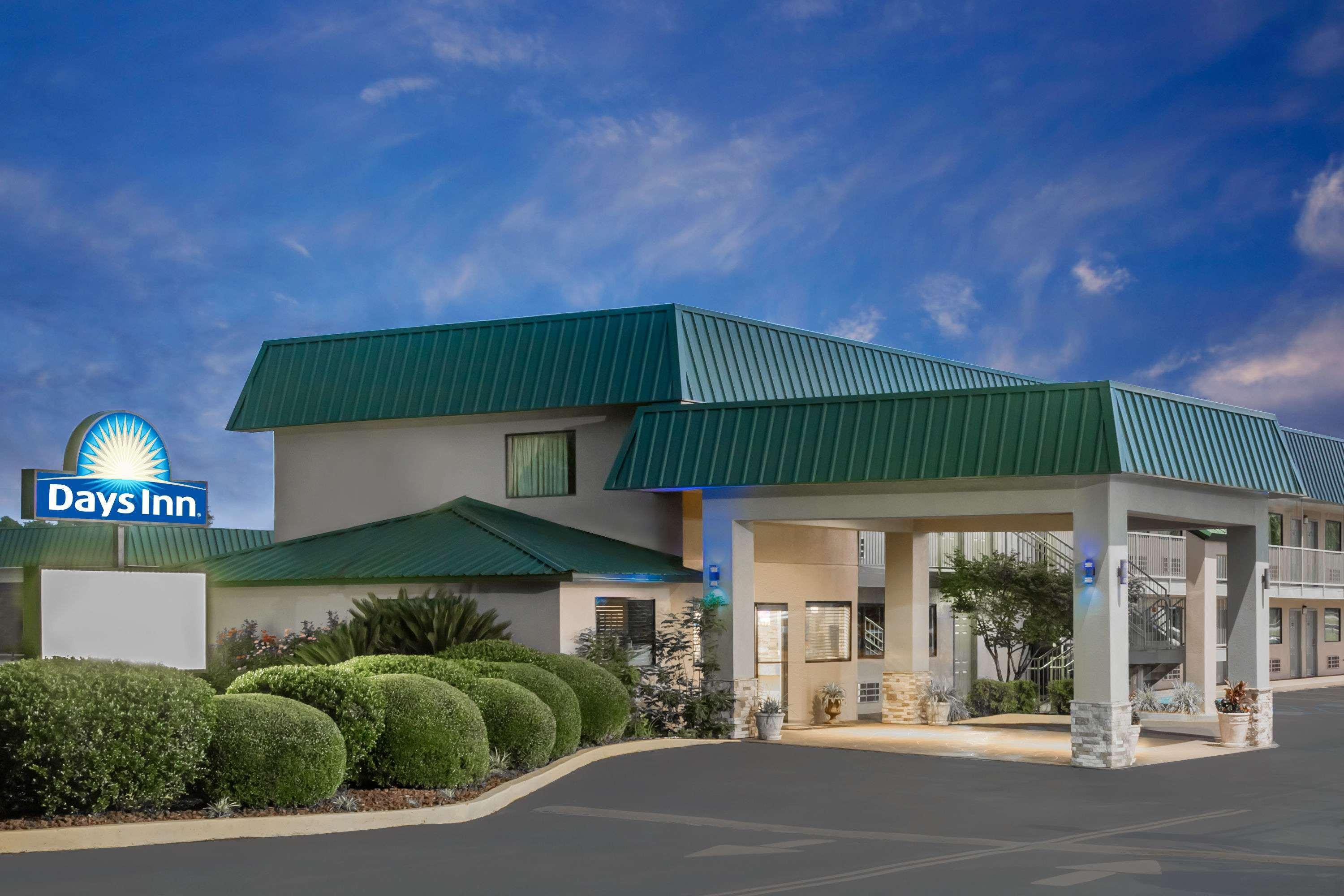 Days Inn by Wyndham Blakely 1/23