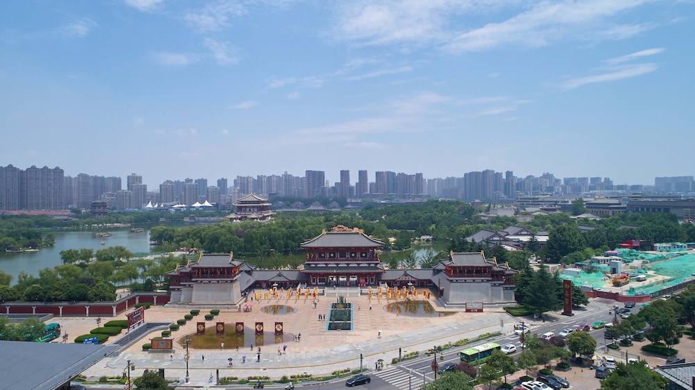 Fu Rong Ge Hotel 45/50