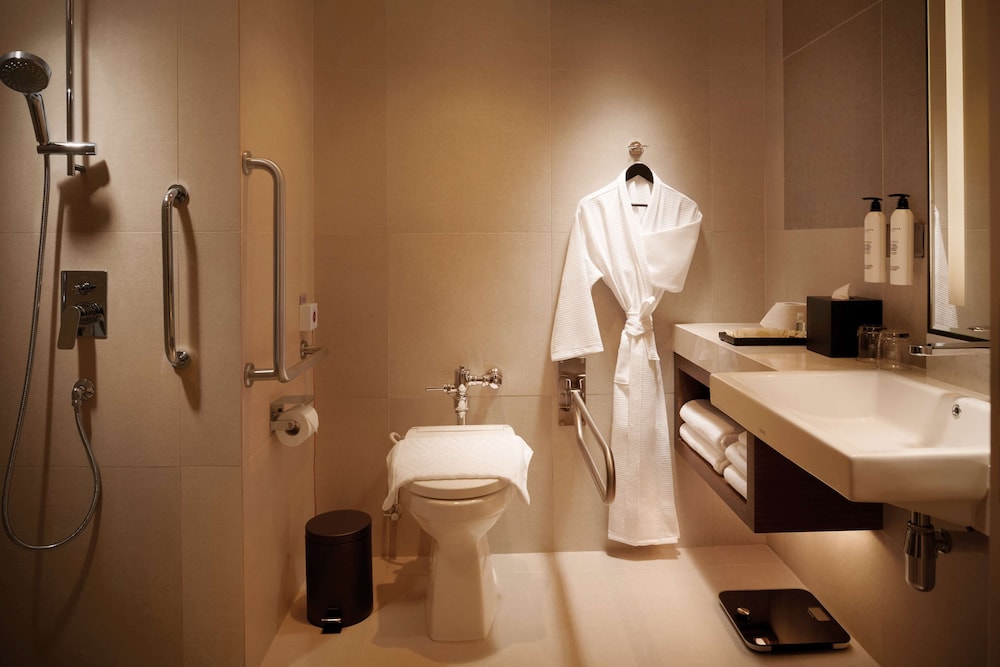 DoubleTree by Hilton Shah Alam i-City 27/76