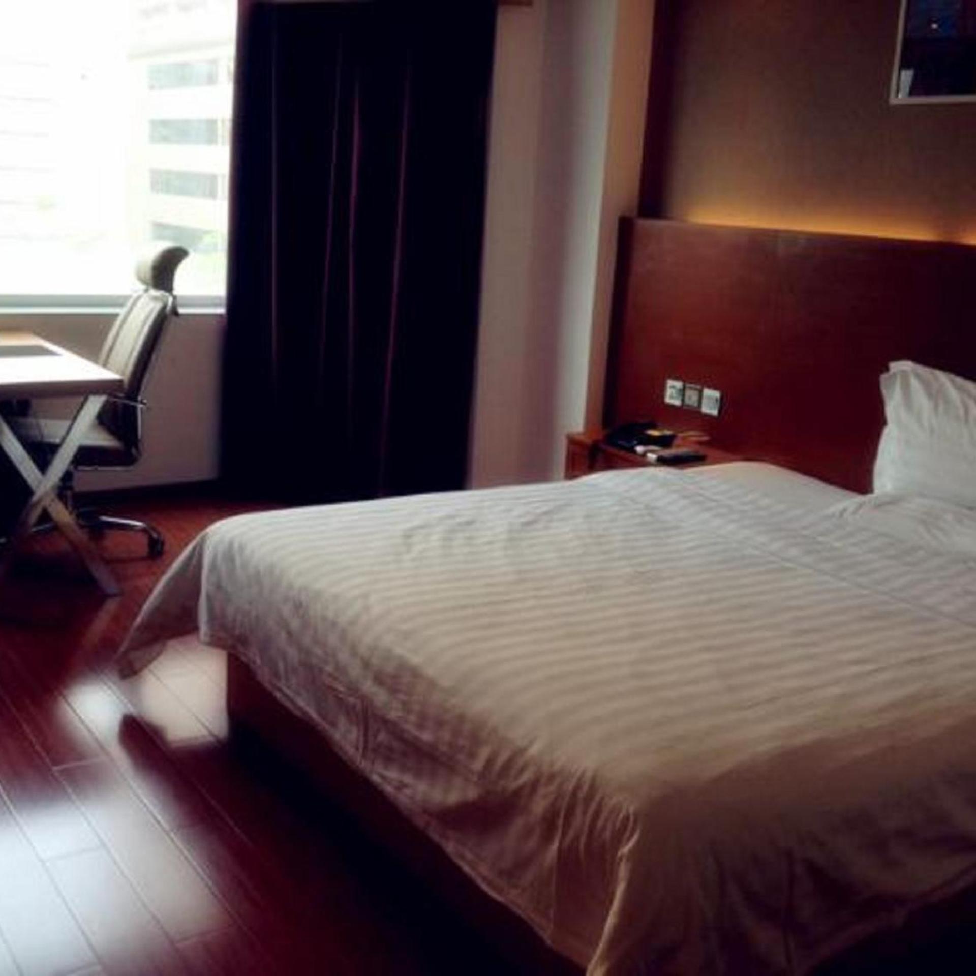 7 Days Inn Shenzhen Guomao Metro Station 29/36