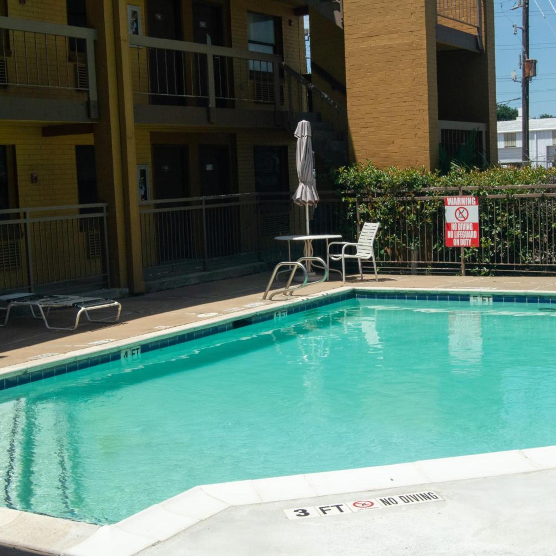 Americas Inn Sugarland/Stafford 3/23